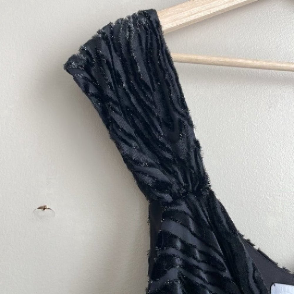 SAYLOR Farrah Tiger Metallic Velvet Burnout Divoré Wrap Style Midi Slit Dress - Picture 8 of 16
